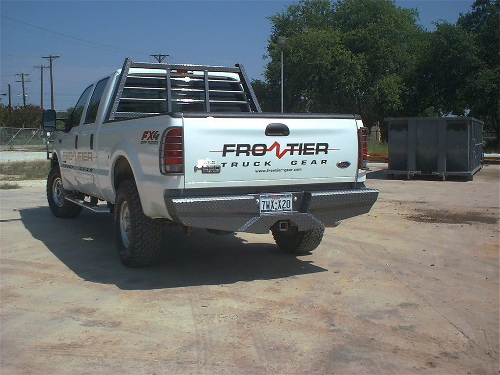 100-10-8008_Driver_Quarter_ON_V.jpg