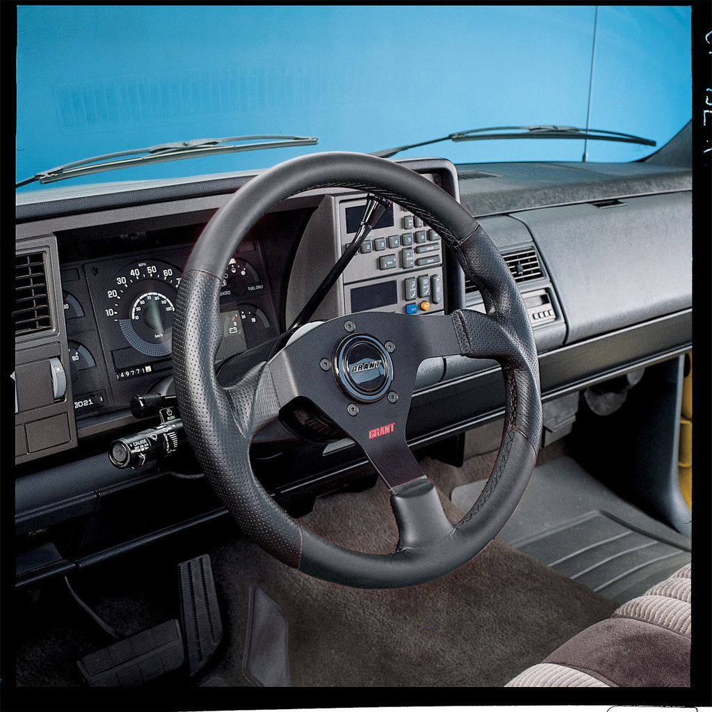 1020_IN_CAR.jpg