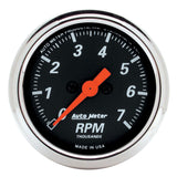 AutoMeter 1477 Traditional incandescent lighting illuminates around the perimeter of the dial