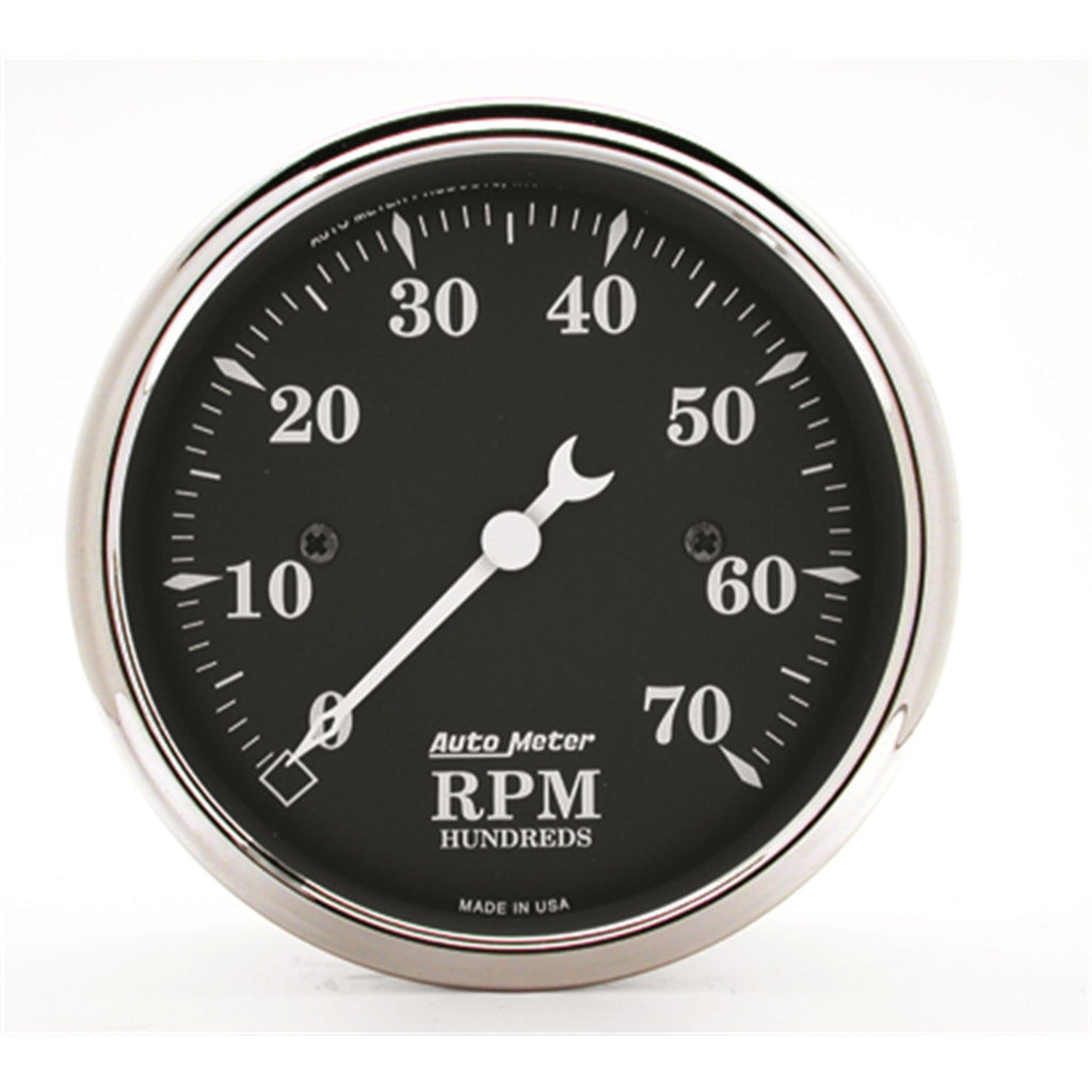 AutoMeter 1798 Traditional incandescent lighting illuminates around the perimeter of the dial