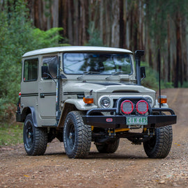 3420020_ToyotaLandcruiserFJ40_Lifestyle.jpg