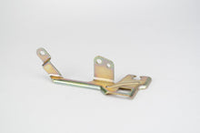 Load image into Gallery viewer, TCI Automotive 376700 GM 700R4/2004R Bracket/Arm for Carter AFBT/Quadrajet/Edelbrock Carburetors.