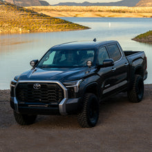 Load image into Gallery viewer, 46806-2022-Tundra-360-6in-Kit-Lifestyle-02.jpg