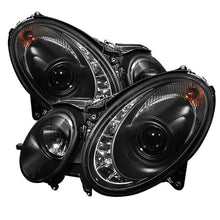 Load image into Gallery viewer, Spyder Auto 5017482 (Spyder Signature) Projector Headlights - DRL - Black