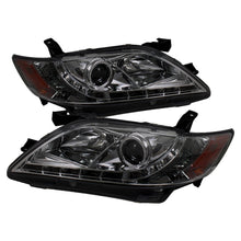 Load image into Gallery viewer, Spyder Auto 5039439 (Spyder Signature) Projector Headlights - DRL - Smoke