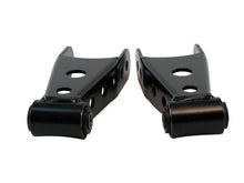 Load image into Gallery viewer, Belltech 6700 Leaf Spring Shackle Lowering Kit