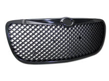 Load image into Gallery viewer, Armordillo USA 7147584 2004-2006 Chrysler Sebring Mesh Style Front Grille (Black)