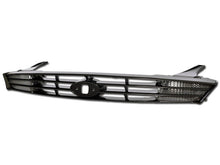Load image into Gallery viewer, Armordillo USA 7148352 2000-2004 Ford Focus Oe Grille W/Clear Parking Lights