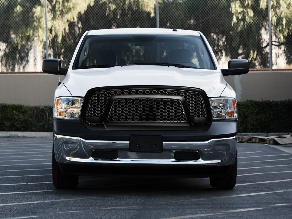 Armordillo USA 7161436 2013-2018 Dodge Ram 1500 OE Style Grille - Matte Black.