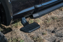 Load image into Gallery viewer, AMPamp-bedstep2-2020-ram-3500-black-lifestyle-01.jpg