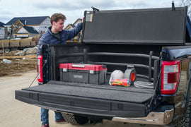AMPamp-bedxtender-sport-2020-ford-f150-blue-construction-lifestyle-02.jpg
