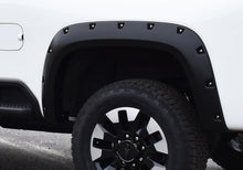 Load image into Gallery viewer, BWRBW_Pocketstyle_Rear_Flares_20silverado2500_40154-02.jpg