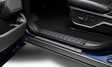 Load image into Gallery viewer, BWRTrailArmor_RockerPanel_onvehicle_14097.jpg