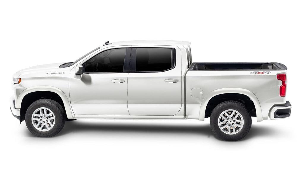 BWRbw_OE_fender_ChevSilv1500_summitWhite_side_40930-14.jpg