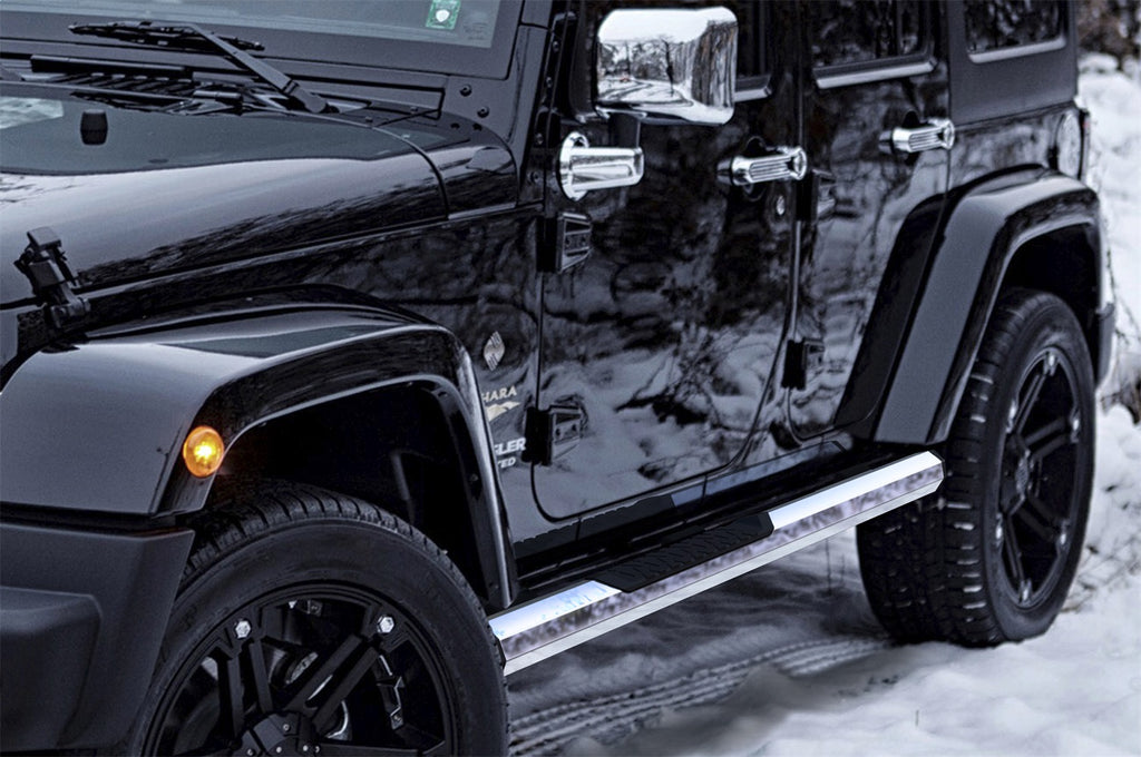 BlackJeep-wChromeTubeClose.jpg