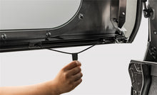 Load image into Gallery viewer, EXPLORE_Automatic_Dual_Locking_System.jpg