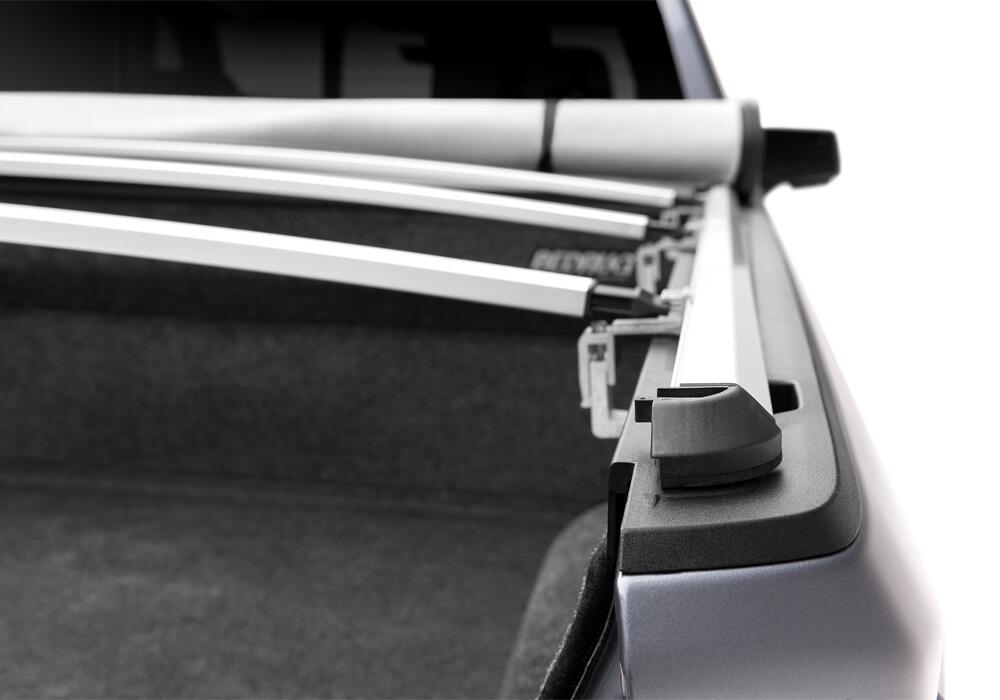 EX_TuffTonno_20Sierra_RearHeadOn_RailBowsCoverRolled_Detail.jpg