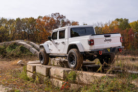 NFBn-fab-trail-slider-2020-jeep-gladiator-white-lifestyle-01.jpg