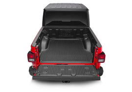 RL_UnderRailLiner_20Gladiator_HeadOnRear_TailgateOpen.jpg