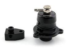 Load image into Gallery viewer, Turbosmart TS-0203-1052 Dual Port vents both to the atmosphere &amp; back into the air intake.