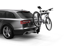 Load image into Gallery viewer, Thule_Camber_2b_9058_InUse_OC.jpg