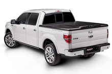 Load image into Gallery viewer, Undercover UC1268 Elite 22-24 Silverado 6'7" w/ Multi-Flex Tailgate - Blk Txt