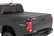 Load image into Gallery viewer, Hard Low Profile Bed Cover | 5' Bed | Chevy/GMC Canyon/Colorado (15-26)