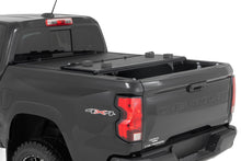 Load image into Gallery viewer, Hard Low Profile Bed Cover | 5' Bed | Chevy/GMC Canyon/Colorado (15-26)