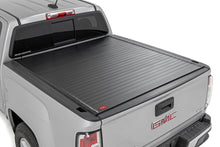 Load image into Gallery viewer, Hard Roll Up Bed Cover | 5' Bed | Chevy/GMC Canyon/Colorado 2WD/4WD (15-22)