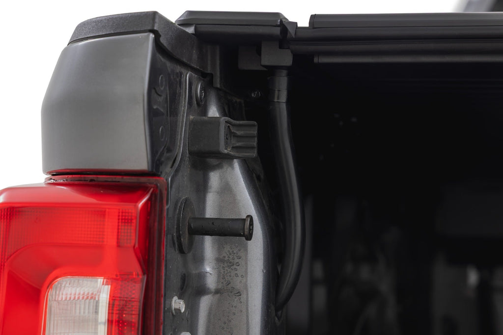 Manual Retractable Bed Cover | 6'10" Bed | Ford F-250/F-350 Super Duty (17-26)