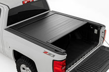 Load image into Gallery viewer, Manual Retractable Bed Cover | 5'9" Bed | Chevy/GMC 1500 (14-18 &amp; Classic)