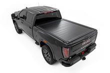 Load image into Gallery viewer, Manual Retractable Bed Cover | 6'9" Bed | Chevy/GMC 2500HD/3500HD (20-26)