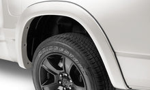 Load image into Gallery viewer, bw_OEflares_19-21ram1500_ivryPearlTriCoat_rear_50928-25.jpg