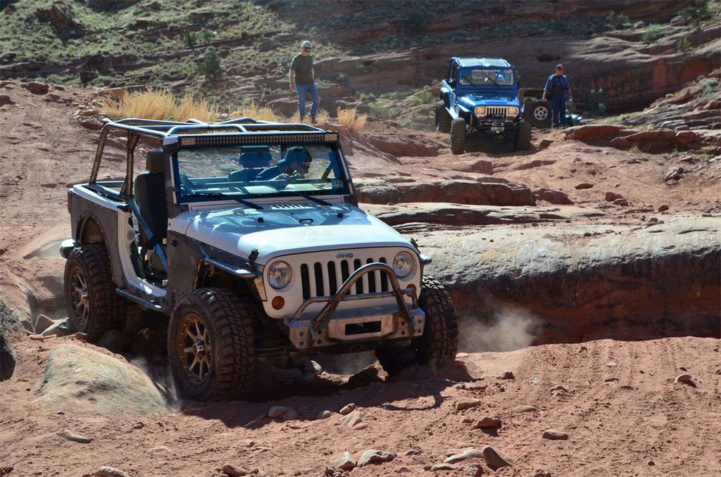 cliffhanger_00191.jpg