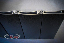 Load image into Gallery viewer, cover-features-04.jpg