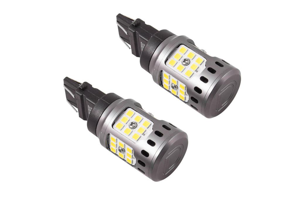 dd0378p_3157_xpr_white_pair_b_1.jpg