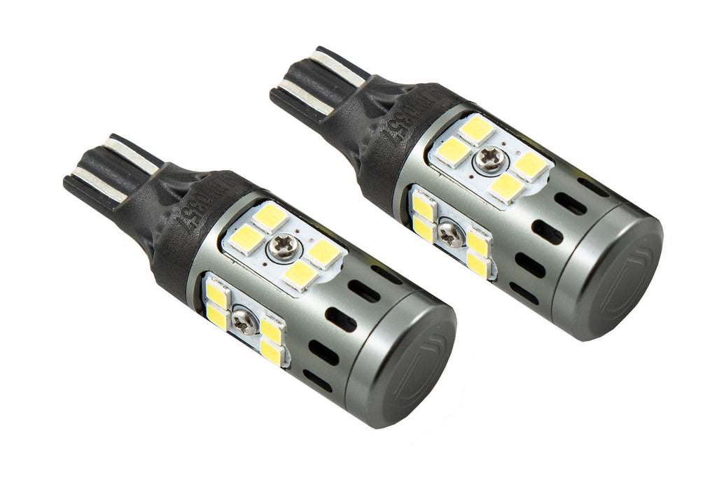 dd0394p_921_xpr_white_pair_1.jpg
