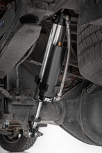 Load image into Gallery viewer, Vertex 2.5 Reservoir Rear Shocks | 3.5-7.5" | Chevy/GMC 2500HD/3500HD (11-26)