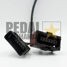 Load image into Gallery viewer, pc07-plug.jpg